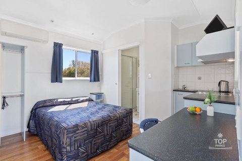 Pelican Rest Tourist Park - Hotel Accommodation 0