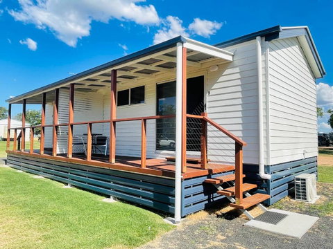 Pelican Rest Tourist Park - Hotel Accommodation 2