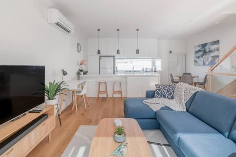 Perfect Port Melbourne Townhouse - Hotel Accommodation 3