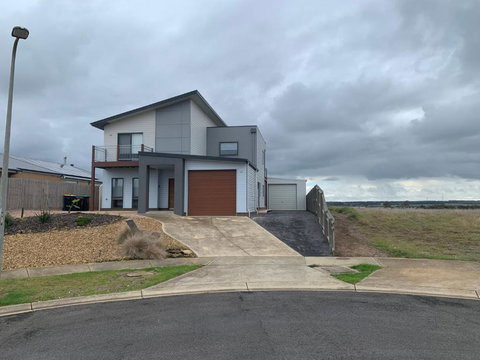 Peterborough Getaway - Hotel Accommodation 2