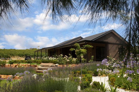 Petit Verdot Cottage - A Vineyard Retreat In Barossa Valley - Hotel Accommodation 1