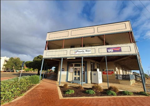 Pingelly Hotel - Hotel Accommodation 3