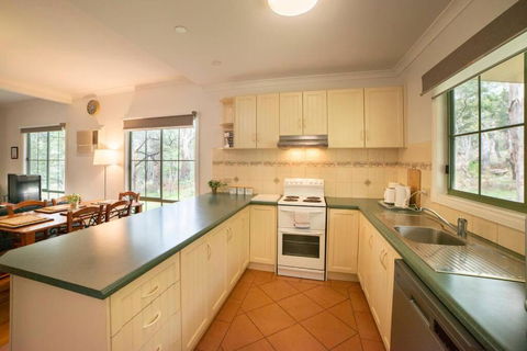 Pinnacle Retreat - Hotel Accommodation 1