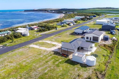 Plovers Rest At Cape Douglas - Hotel Accommodation 0