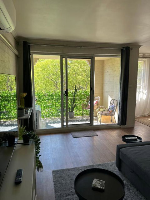 Plush 2 Bedroom Apartment Kingston - Hotel Accommodation 2