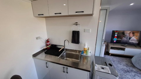 Pod Tiny Home - Hotel Accommodation 1