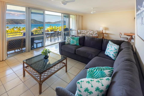 Poinciana 109 & Buggy Hamilton Island - Hotel Accommodation 0