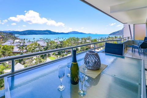 Poinciana Lodges - Ocean Views - Hotel Accommodation 1