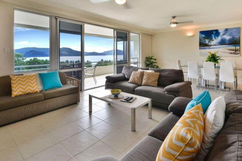 Poinciana Lodges - Ocean Views - Hotel Accommodation 2