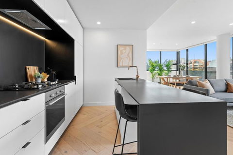 Polished 2-Bed Apartment With Gorgeous City Views - Hotel Accommodation 2