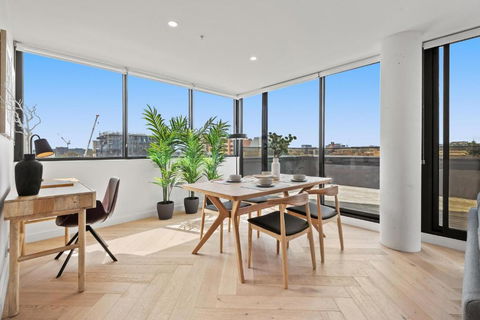 Polished 2-Bed Apartment With Gorgeous City Views - Hotel Accommodation 3