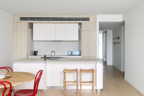 Portside On Honeysuckle - Hotel Accommodation 2