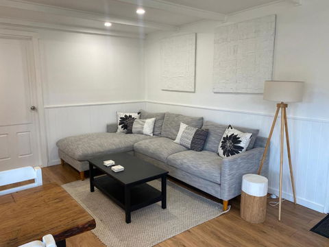 Pet Friendly Cozy Cabin - Hotel Accommodation 2