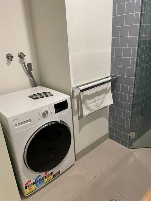Preston - Entire Unit With 2 Beds 2 Baths - Hotel Accommodation 2