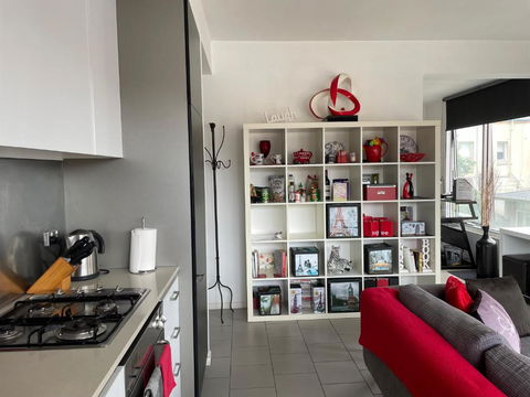 Radiance - Chic Fitzroy Street Apartment - Hotel Accommodation 3