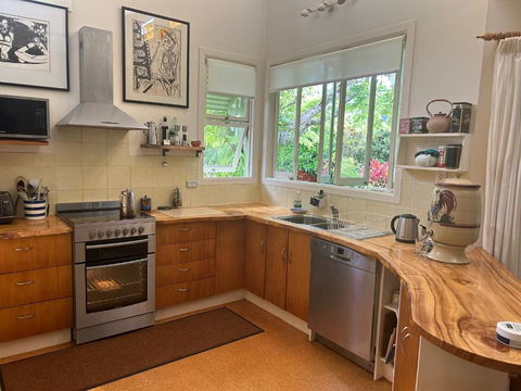 Pottsville Beach House - Hotel Accommodation 1
