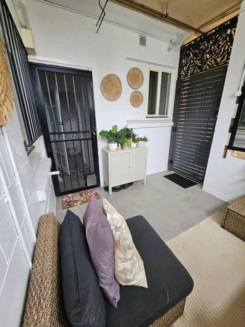 Prime Location: Just Steps Away From Oxford Street - Hotel Accommodation 1