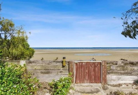 Private Beach House For Your Perfect Family Holiday - Hotel Accommodation 1