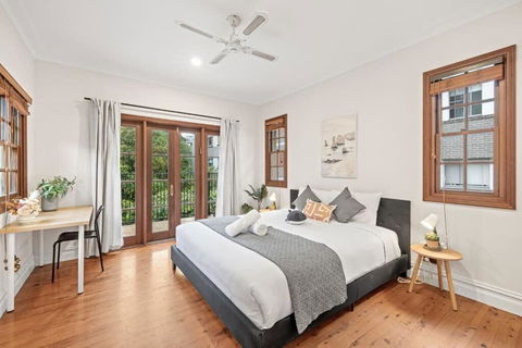 Private Room In Gordon Near Train & Bus Sleeps 2 - Hotel Accommodation 0