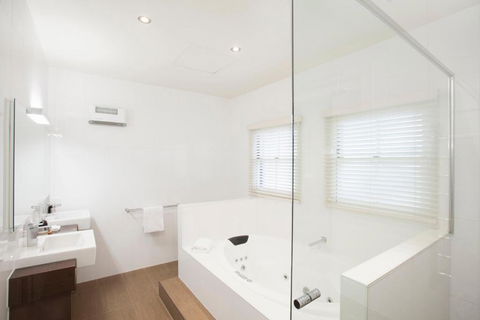 Provenance Accommodation - Hotel Accommodation 1