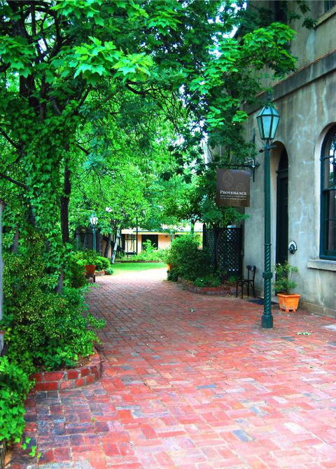 Provenance Accommodation - Hotel Accommodation 0