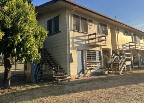 Q Lux Inn Emerald - Hotel Accommodation 2