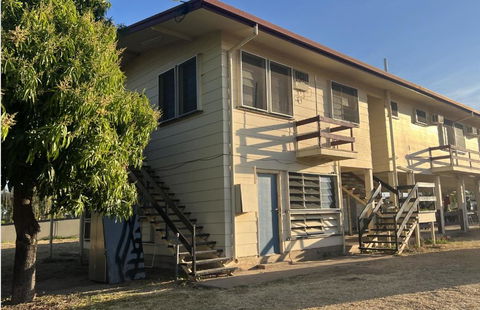 Q Lux Inn Emerald - Hotel Accommodation 0