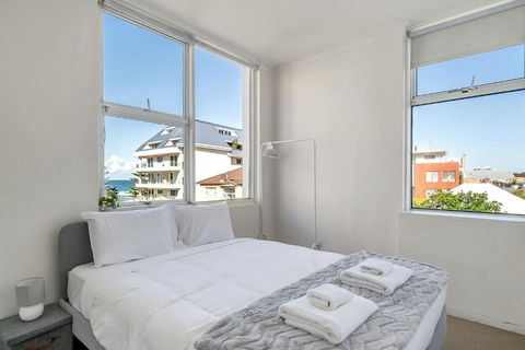 Quaint 1BD On The Doorstep Of Manly Beach - Hotel Accommodation 1