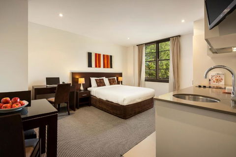 Quest Canberra - Hotel Accommodation 1