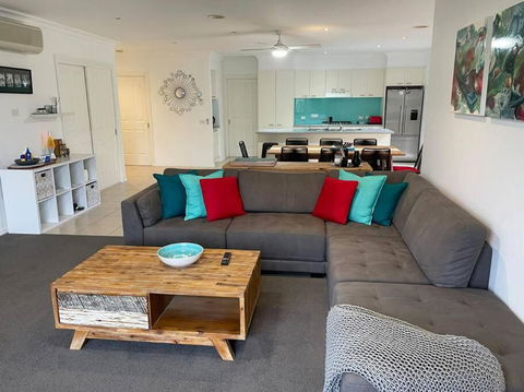 R&R By The Bay In Prime Location - Hotel Accommodation 1
