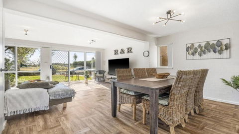 R & R Port Macquarie - Hotel Accommodation 0