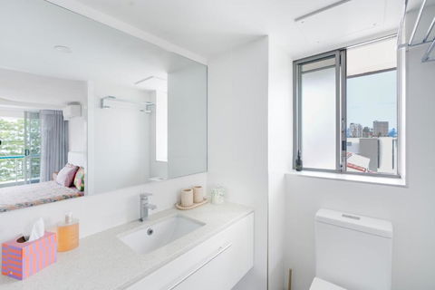 Rainbow Bay - 2BR Haven - Hotel Accommodation 2