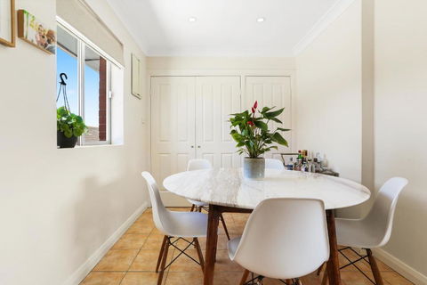 Randwick L 3 Bedroom Apartment + Parking - Hotel Accommodation 2