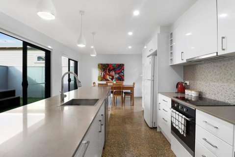 Raven West House I Corporate Or Holiday - Hotel Accommodation 3