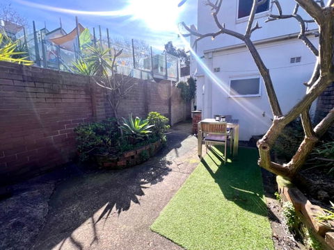 Rear Garden Suite - Hotel Accommodation 2