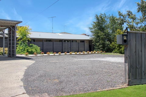Recharge In Waurn Ponds - Hotel Accommodation 3