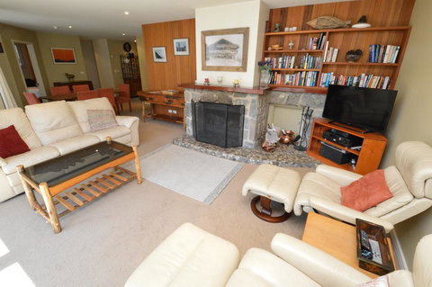 Aspect 2 - Hotel Accommodation 3