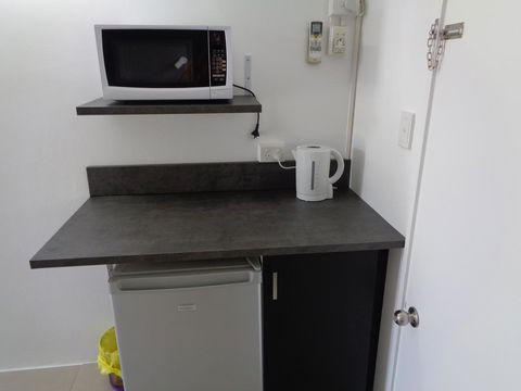 Aspley Sunset Motel - Hotel Accommodation 2