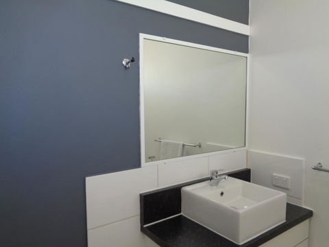 Aspley Sunset Motel - Hotel Accommodation 3