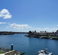 Attached Self Service Waterfront Whole Villa - Sydney - Hotel Accommodation
