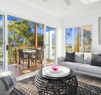 Avalon Tree House - Hotel Accommodation