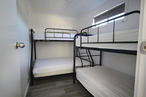 Avondel Caravan Park - Hotel Accommodation 2