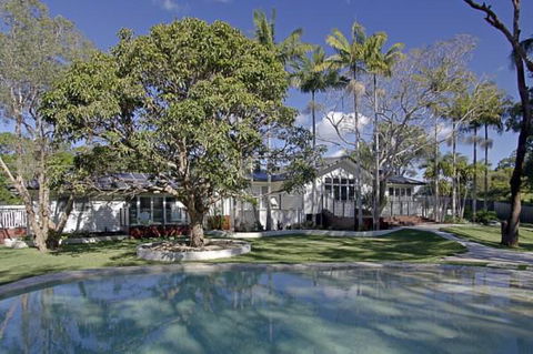 Away On Belongil Fields - Hotel Accommodation 2