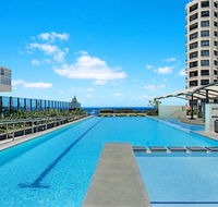 Awesome Ocean Views Broadbeach WiFi Netflix Wine - Hotel Accommodation