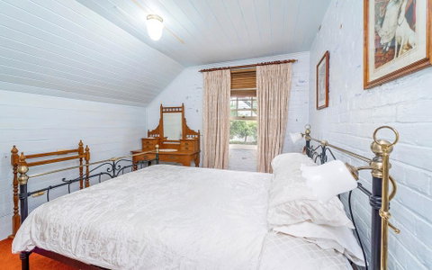 Azile 1875 Heritage Victorian Duplex - Hotel Accommodation 1
