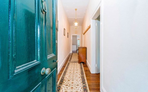 Azile 1875 Heritage Victorian Duplex - Hotel Accommodation 0