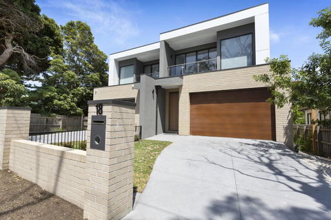 AZURE - ROSEBUD - Hotel Accommodation 2