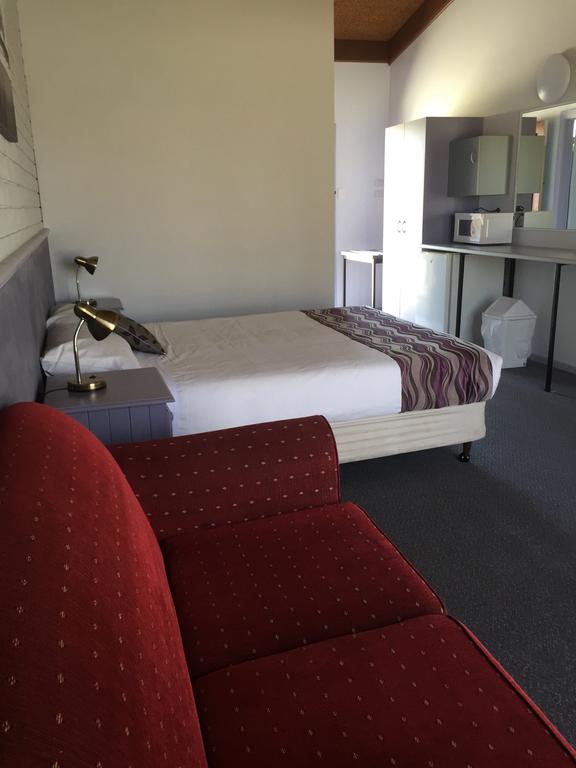 Pine Lodge NSW Hotel Accommodation