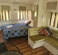 Bateman Bay Holiday Park  Batemans Bay YHA - Hotel Accommodation