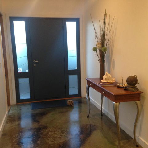 Bay Breeze Holiday Home - Hotel Accommodation 3